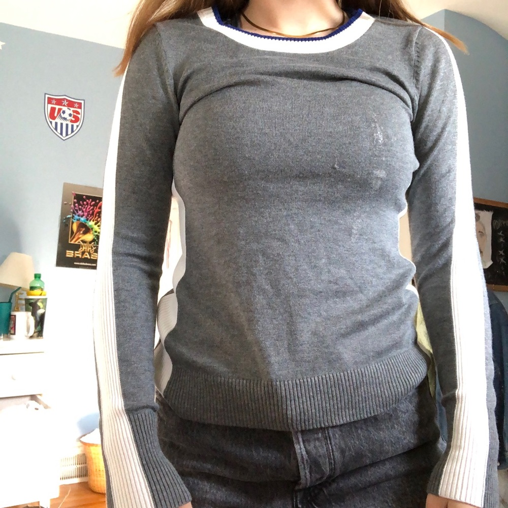 gray sweater